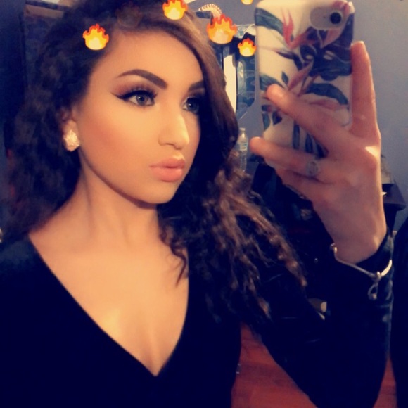 Meet the Posher Other - Meet your Posher, Lissette